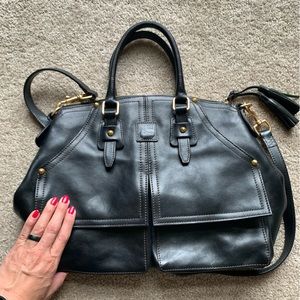 Authentic Black Leather Dooney & Bourke purse.